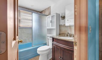 8 Fox Hill Ter, Ansonia, CT 06401