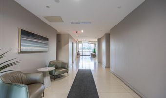 20379 W Country Club Dr 1938, Aventura, FL 33180