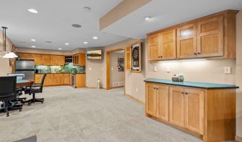 4309 Colleen Ct, Arden Hills, MN 55112