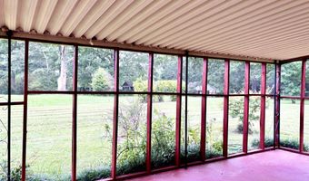 295 Grove St, Barnesville, GA 30204