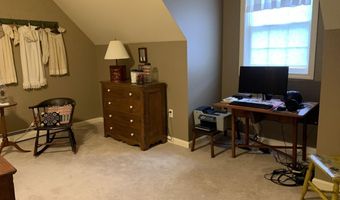 46 Club House Ln 9, Auburn, ME 04210