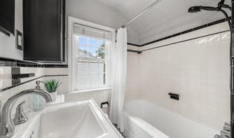 6145 12TH St N, Arlington, VA 22205