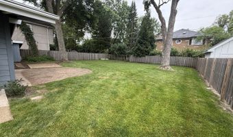 611 E Davis St, Arlington Heights, IL 60005