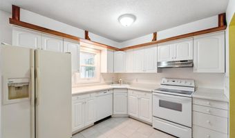 1213 S 14th St, Adel, IA 50003