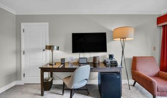 2 Chamonix Dr 332, Alloway, NJ 07462