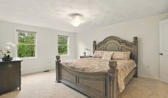 56 Peace St, Billerica, MA 01821