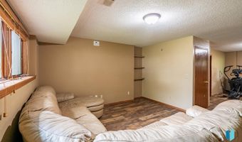 316 W Evergreen Dr, Brandon, SD 57005