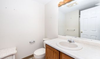 1469 Farmington Ave 46, Bristol, CT 06010