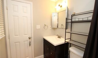 819 James St, Apex, NC 27502