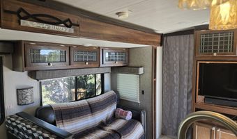 13 W Couchman Trl, Ash Fork, AZ 86320