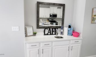 183 Mcdonnell Ave 305, Biloxi, MS 39531