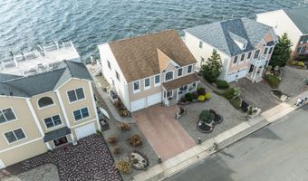 29 Bowsprit Dr, Bayville, NJ 08721