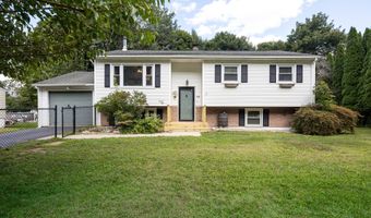 24 Hillside Cir, Brookfield, CT 06804
