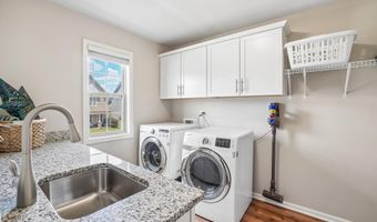 801 Deepwood Ct, Boiling Springs, SC 29316