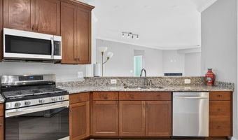 41895 CATHEDRAL VALLEY Sq 401, Aldie, VA 20105