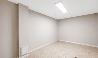 2132 N Stonegate Cir, Andover, KS 67002