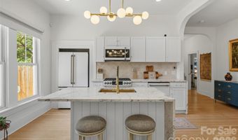 1816 Umstead St, Charlotte, NC 28205
