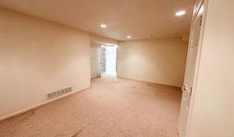 2212 Hamilton Dr, Ames, IA 50014