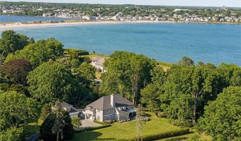 9 Ocean Lawn Ln, Newport, RI 02840