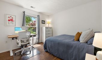 1734 Weatherstone Dr, Ann Arbor, MI 48108