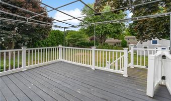 28 Eveready Ave, Bristol, RI 02809