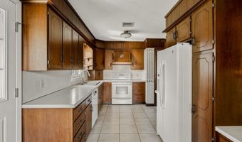 31 SPRINGCREST Dr, Akron, PA 17501