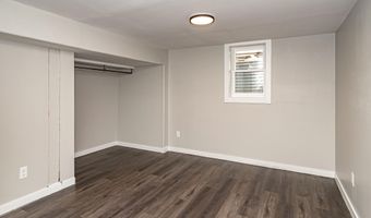 228 Hilltop Rd, Ames, IA 50014