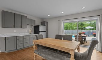 96 Roger Williams Dr, North Kingstown, RI 02852