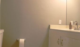 948 Pinebluff Lake Rd, Aberdeen, NC 28315