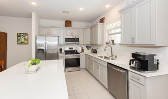 1025 Shadow Bluff Dr, Baton Rouge, LA 70820