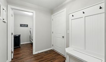 1308 Hideaway Dr, Auburn, IN 46706