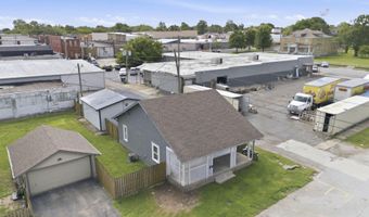 36 W Olive St, Aurora, MO 65605