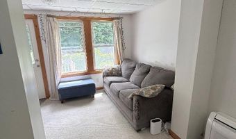64 Oxford St, Augusta, ME 04330