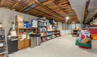 11 Raven Cir, Cranston, RI 02921