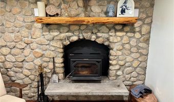 10 Lakeside Dr, Charlestown, RI 02813