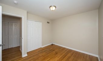 119 Smith Dr, Ballwin, MO 63011