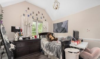 291 Old Oxford Rd, North Smithfield, RI 02896