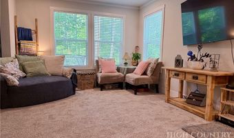 4483 Hickory Nut Gap Rd, Banner Elk, NC 28604
