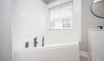 345 Bowen St, Biloxi, MS 39530