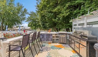 800 Scenic View Blvd, Altoona, IA 50009