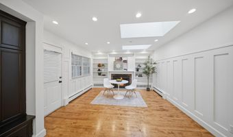 5 Beaver Pond Rd, Albany, NY 12211