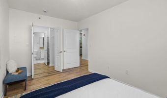 7111 WOODMONT Ave 108, Bethesda, MD 20815
