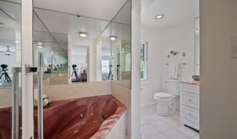 11124 HUNT CLUB Dr, Potomac, MD 20854