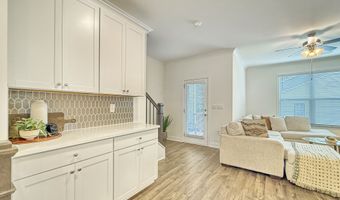 1160 Kendron LN 16, Atlanta, GA 30329