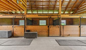 48 MADDOX Ln, Amissville, VA 20106