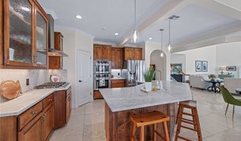 317 Bayview Dr, Aransas Pass, TX 78336