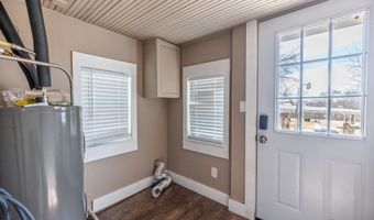 203 W Purdom Ave, Alvarado, TX 76009