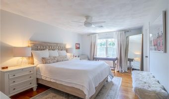 62 Scituate Farms Dr, Cranston, RI 02921