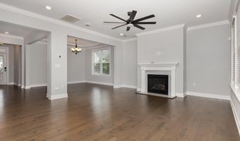 2914 Farmhouse Dr, Apex, NC 27502