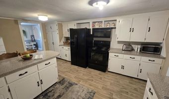 98 Old Cemetary Rd, Andrews, SC 29510